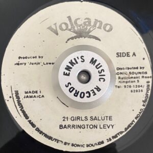 Barrington Levy - 21 Girl Salute / Version